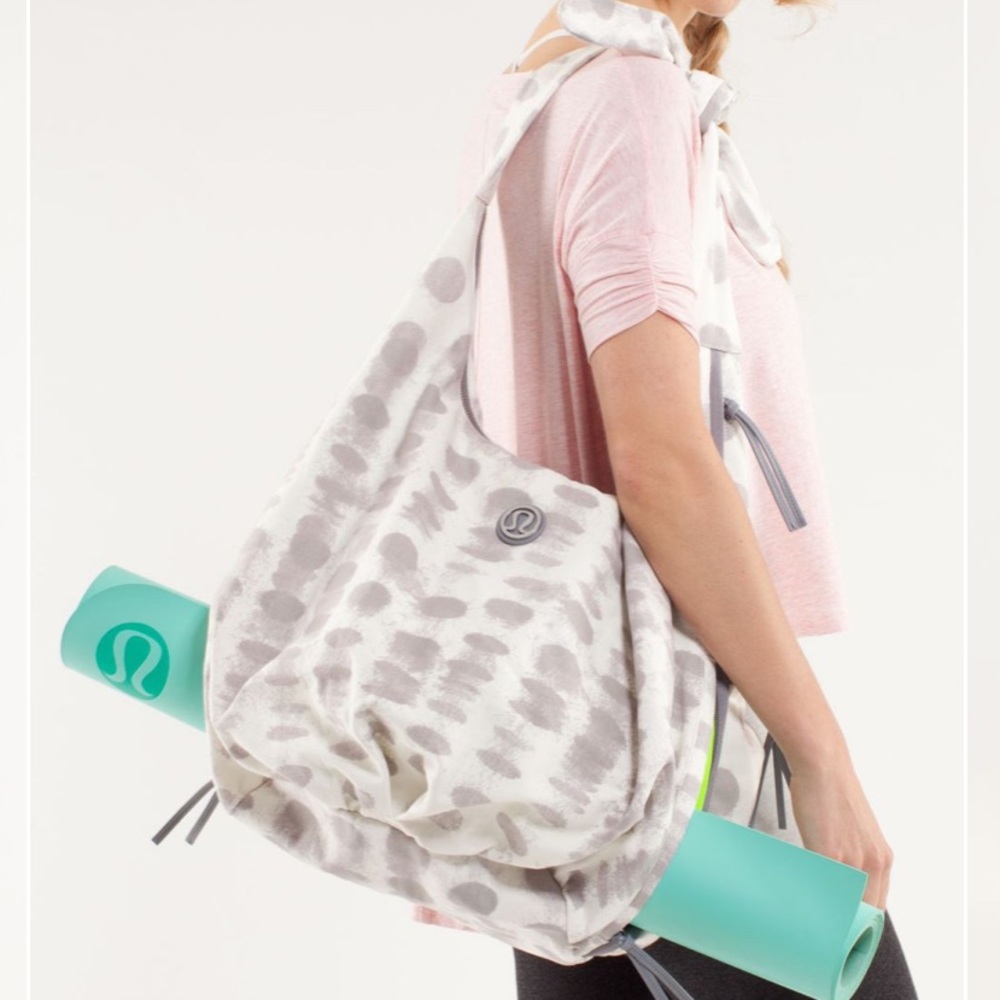 Lululemon Sackasana bag seaside dot